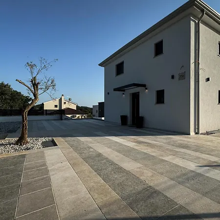 Anastasia Villa