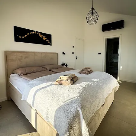 Anastasia Villa
