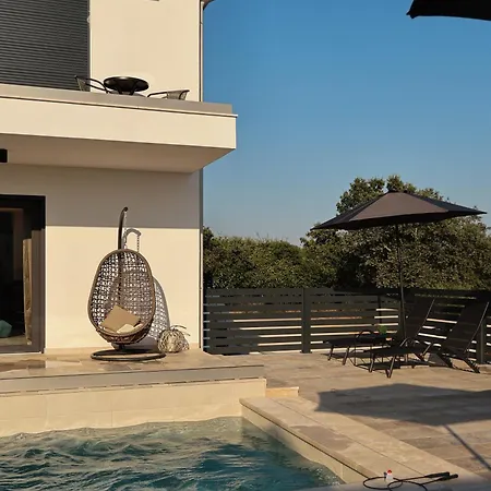 Anastasia Villa *