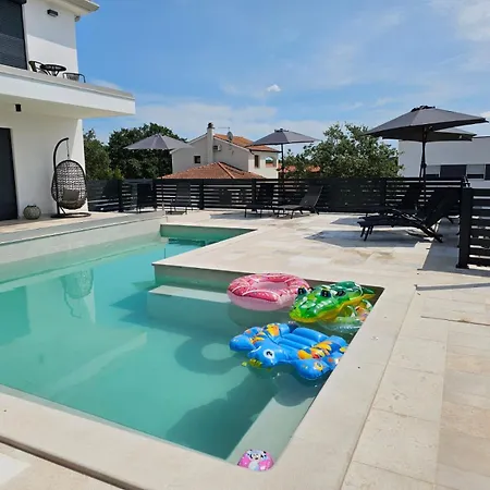 Anastasia Villa *