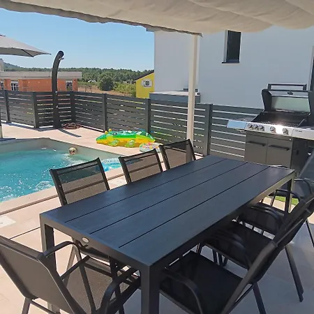 Anastasia Villa *